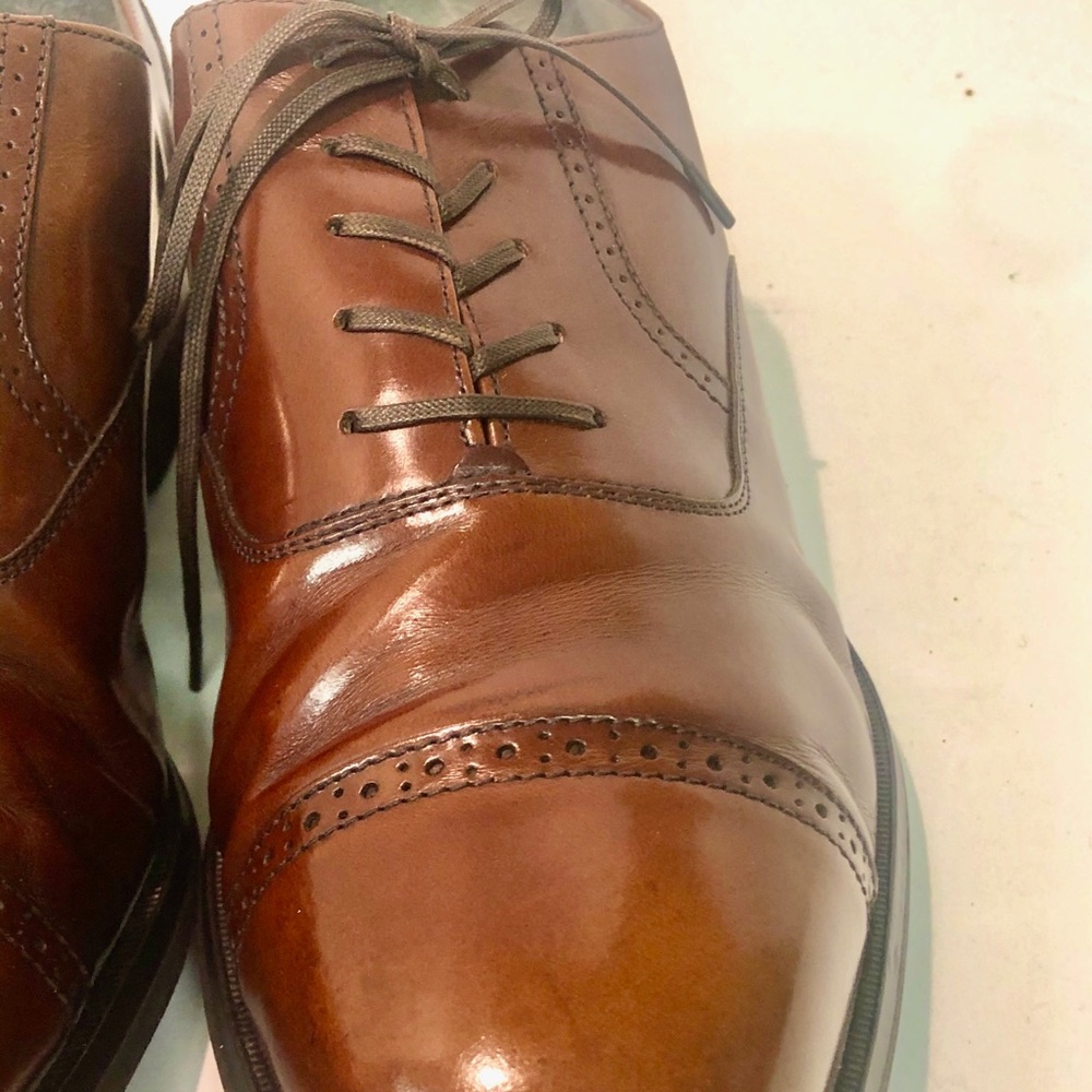 MEN’S DRESS SHOES BY ROCKPORT. - Picture 4 of 8